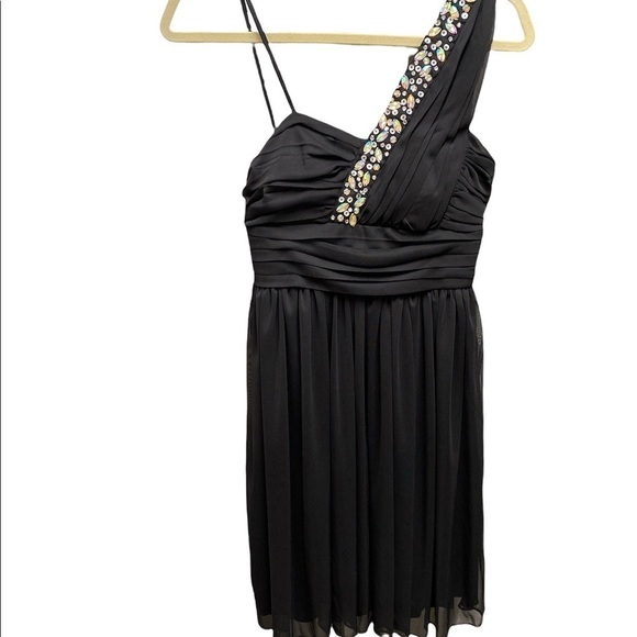Mebon dress rhinestone and sequin embellishments sleeveless Size medium NWT - Picture 1 of 9
